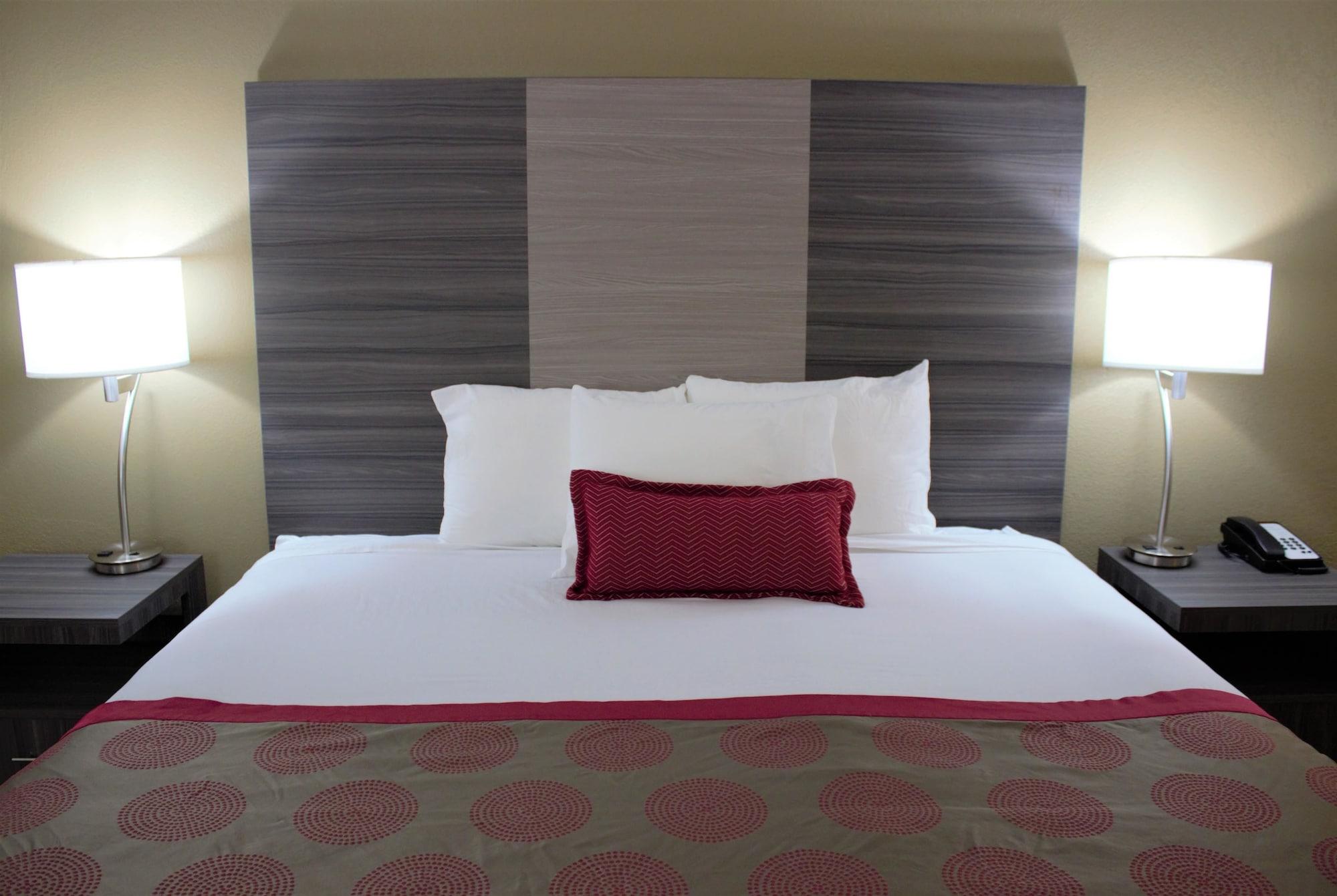 Ramada By Wyndham Wentzville Exterior photo