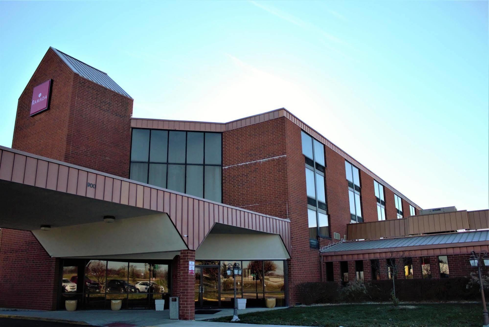 Ramada By Wyndham Wentzville Exterior photo